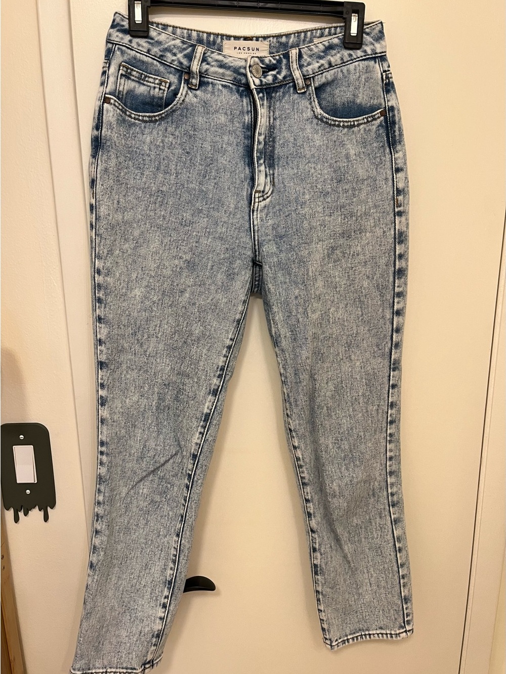 PacSun High-Rise Light Wash Mom Jeans